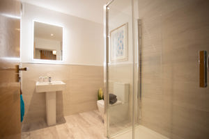 Thistle Mews House - upgraded flooring, light fittings, interior decoration & window dressings* Image